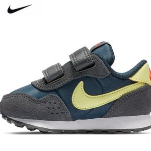 BOYS' TODDLER NIKE MD VALIANT CASUAL SNEAKERS